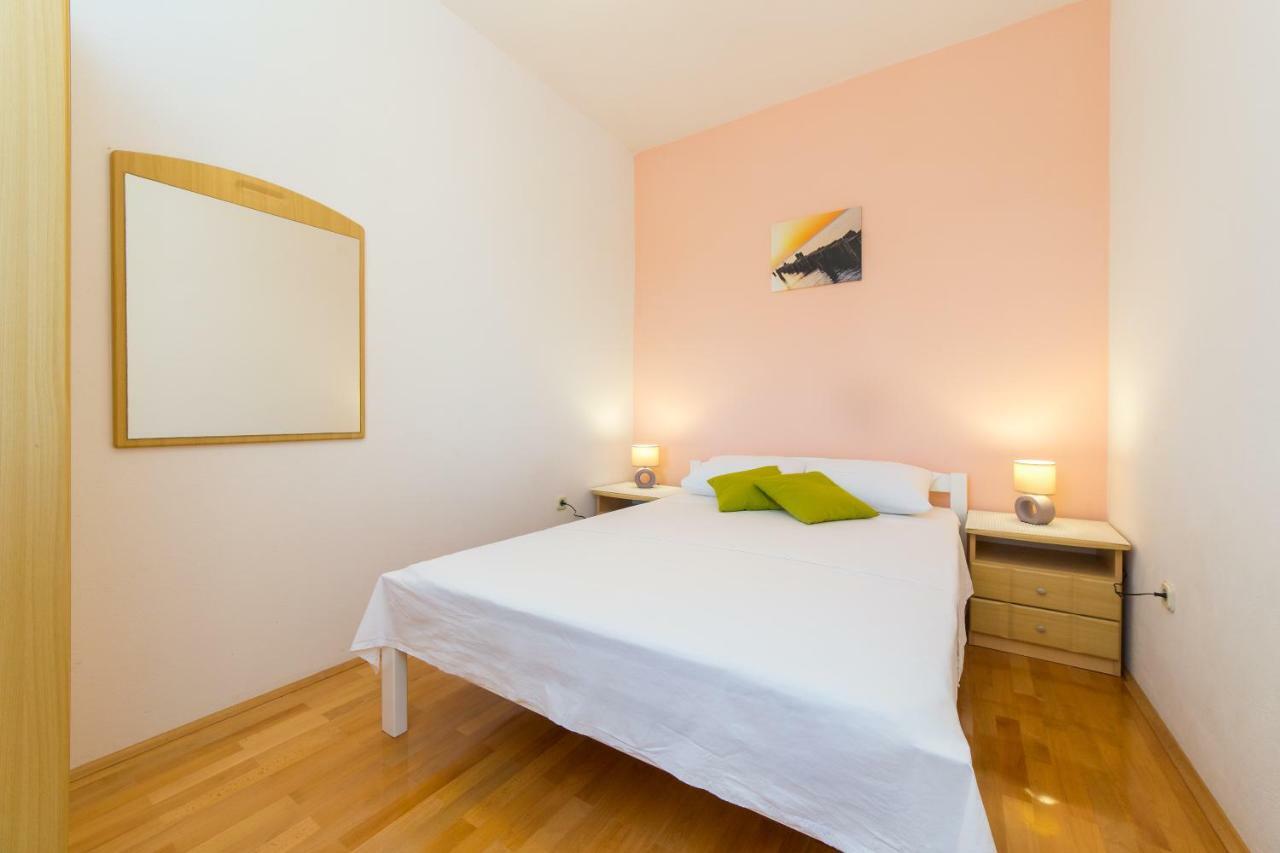 Guest House Pelja Plano Kültér fotó