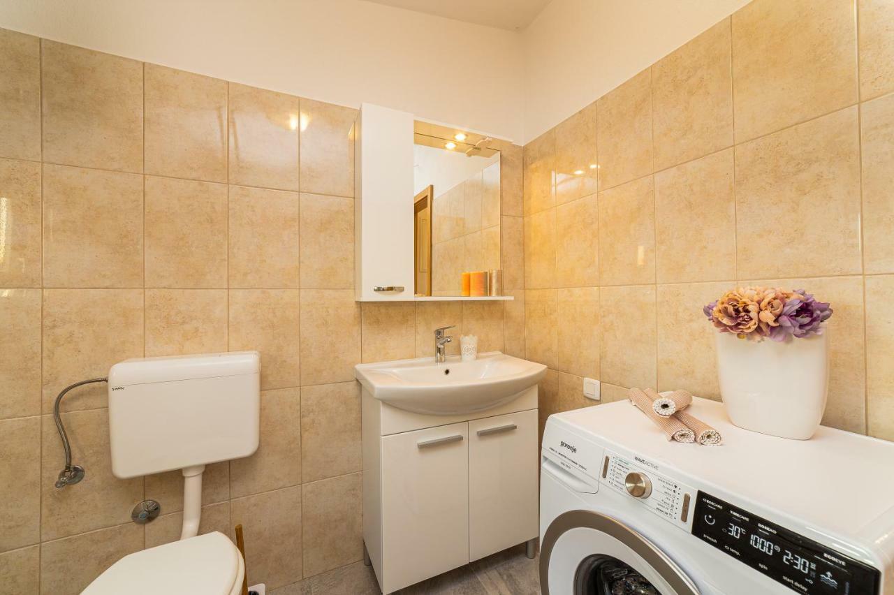 Guest House Pelja Plano Kültér fotó