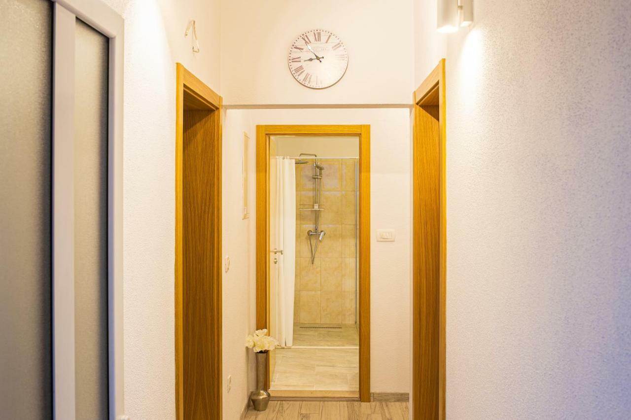 Guest House Pelja Plano Kültér fotó